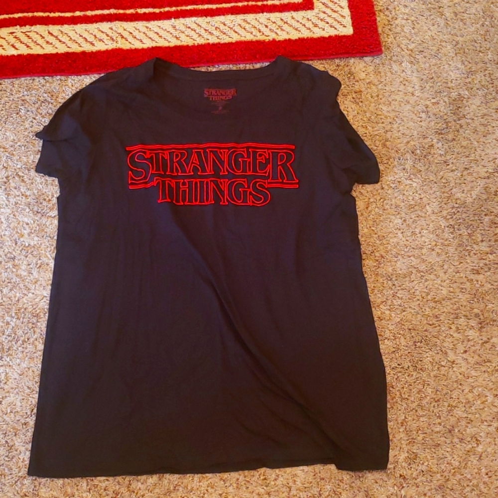 EUC Stranger Things Shirt Plus Size 2
